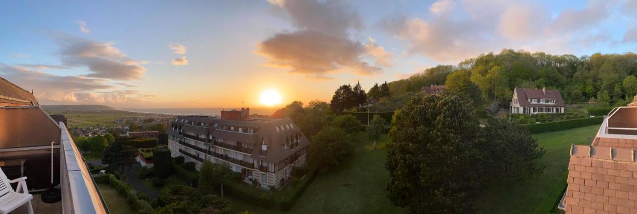 A 10 Minutes A Pieds De La Plage, Residence La Corniche Du Mont Canisy - Traveller Award 2023 ブロンヴィル・シュル・メール エクステリア 写真
